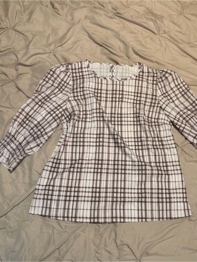 Plaid Puff-Sleeve Blouse in White and Brown